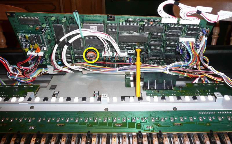 Yamaha DX7s motherboard underside